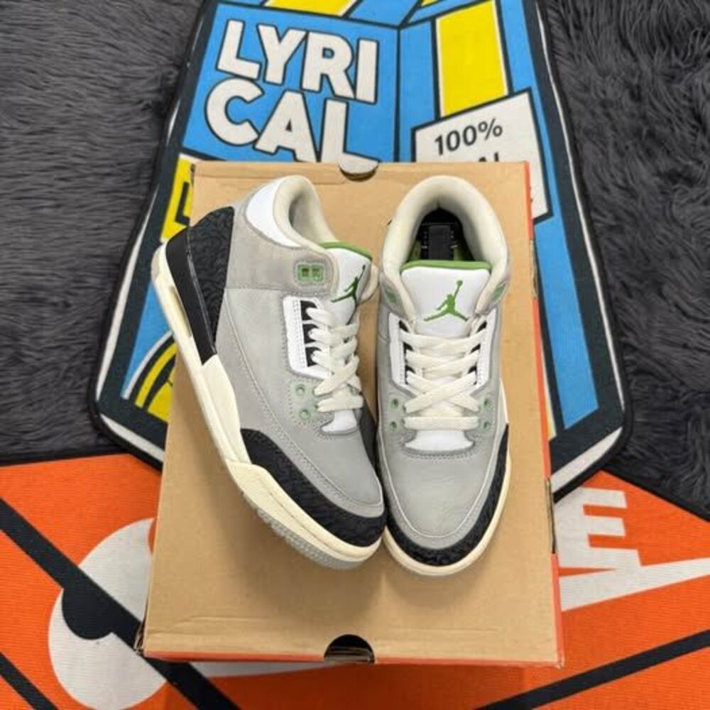 Air Jordan 3 Retro Chlorophyll Size 5.5Y